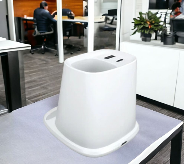 Настольный органайзер Limerick c беспроводной зарядкой и вентилятором / Многофункциональная подставка для письменных приборов